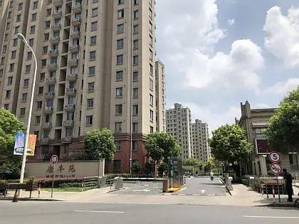 唐鎮唐豐苑三居室找女生合租靠近南門1499朝南次臥